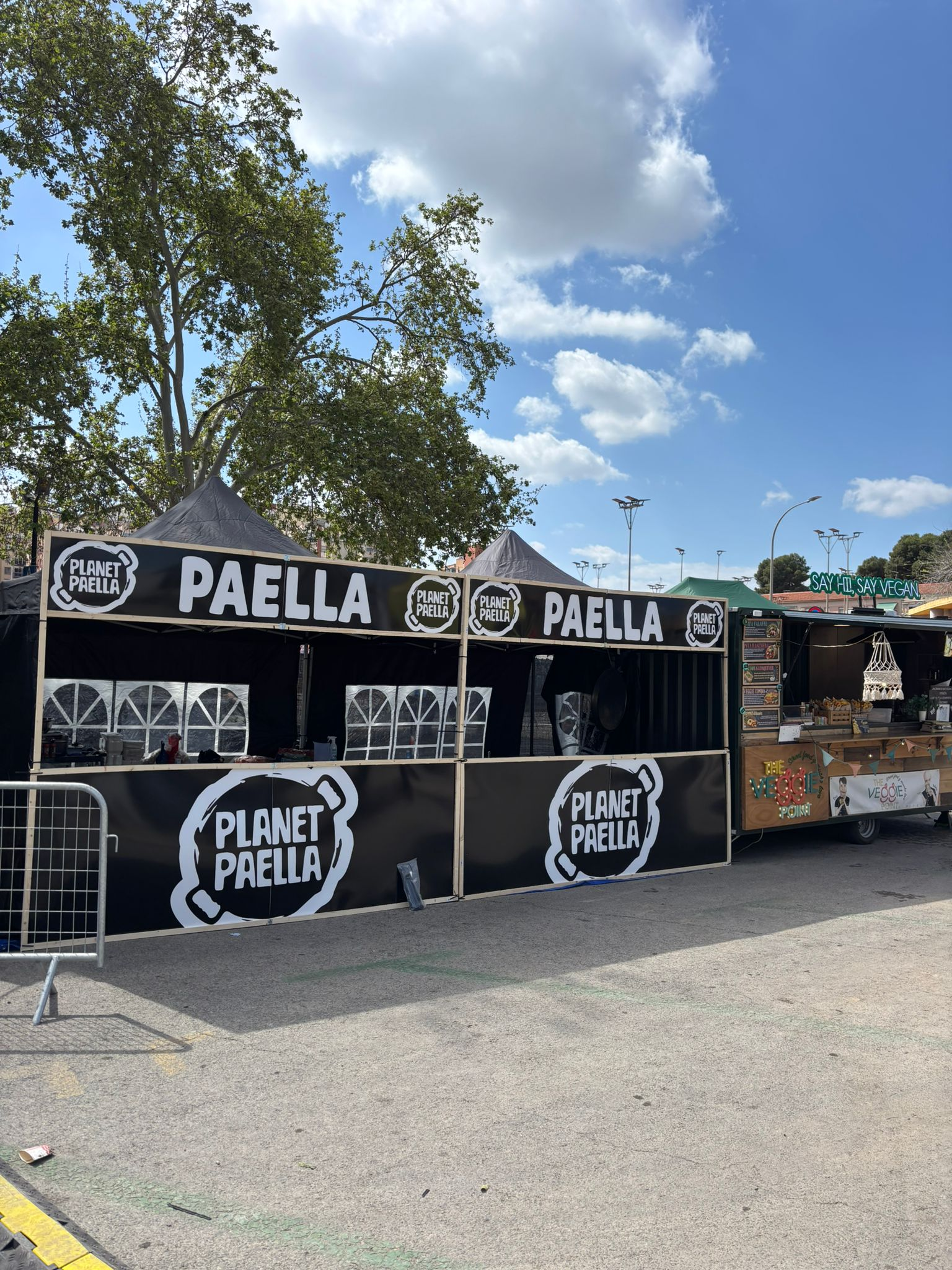 Carpa de Planet Paella en un evento